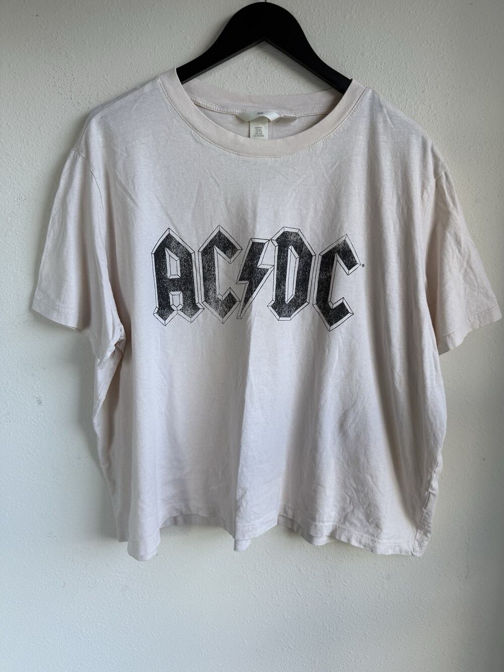 H&M AC/DC T-shirt Women's XXL Cream Short Sleeve Crewneck Graphic Print